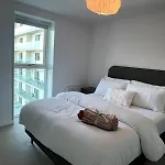 New 2Br Suite In Mcr Citycenter