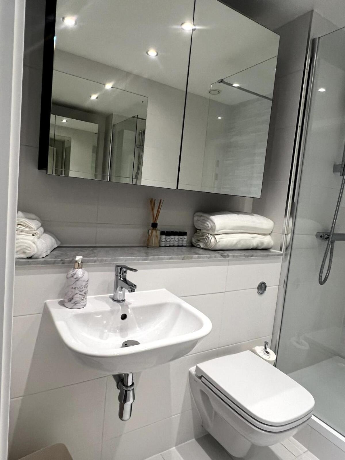 Apartment New 2br In Mcr Citycenter *